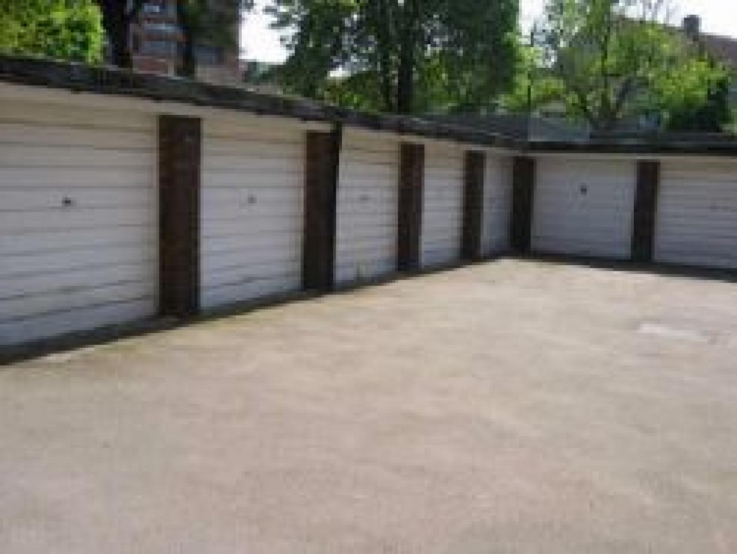 			NEW ON!, 2 Bedroom, 1 bath, 1 reception Flat			 Harben Road, SOUTH HAMPSTEAD NW6